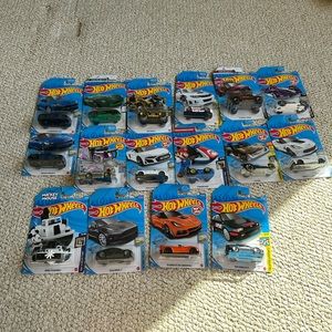 HOT WHEELS ( 16 ) cars
